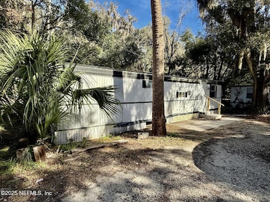 1511 S 1511 South Palm Ave unit 10, Palatka, FL 32177 - photo 2