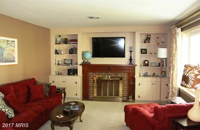 11035 Rosewood Dr, Hagerstown, MD 21740 - photo 3