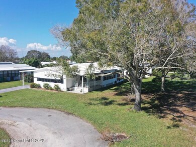 910 Evergreen St, Sebastian, FL 32976 - photo 4