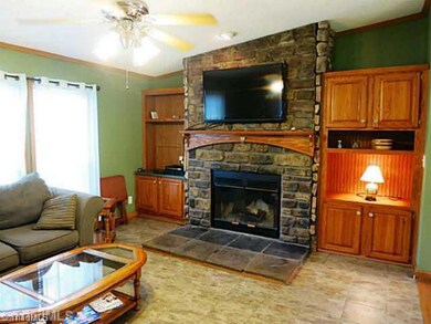 139 Apple Valley Ln, Statesville, NC 28677 - photo 2