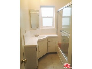 1750 N Sycamore Ave unit 201, Los Angeles, CA 90028 - photo 6