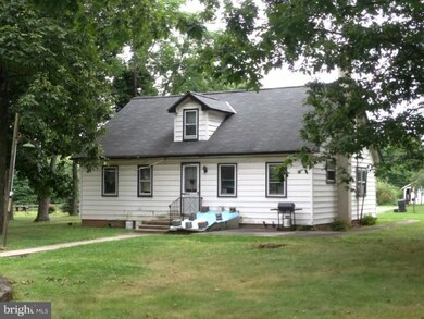 211 E Central Ave, Telford, PA 18969 - photo 2