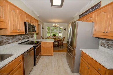 2805 Oak Hollow Dr, Asheboro, NC 27205 - photo 6