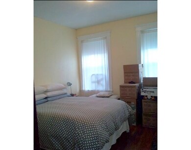 214 Chestnut St unit 6, Cambridge, MA 02139 - photo 2