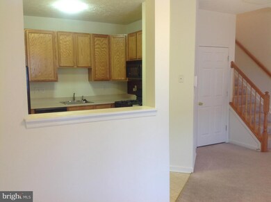 8210 Barrington Ct unit 25, Severn, MD 21144 - photo 4