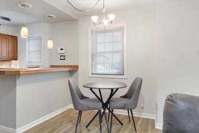 1812 Shady Crest St, Decatur, IL 62521 - photo 5