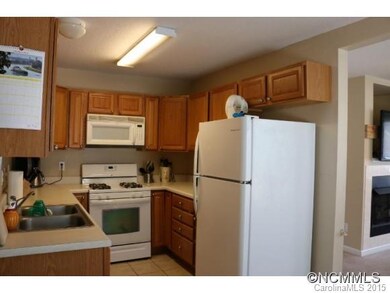 36 Rotunda Cir, Asheville, NC 28806 - photo 3