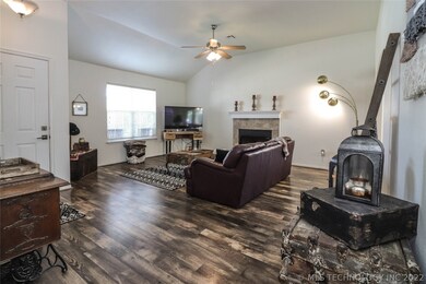 3303 S 201st East Ave, Broken Arrow, OK 74014 - photo 4