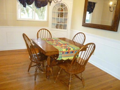 1271 Yellowwood Dr, Columbus, OH 43229 - photo 7