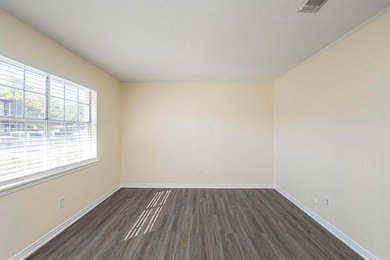 515 Brookside Dr, Little Rock, AR 72205 - photo 2