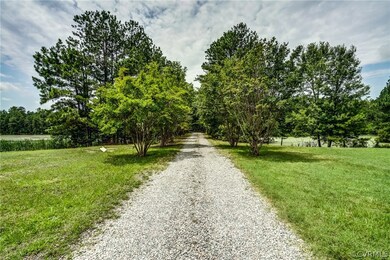 2900 Fincastle Ct, Midlothian, VA 23113 - photo 2