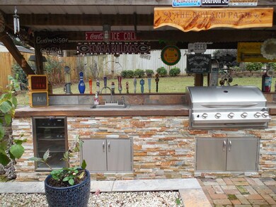 Outdoor Kitchen