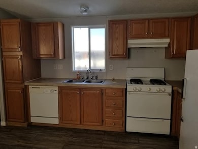 1558 N 210 E, Tooele, UT 84074 - photo 3