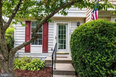 1638 Fieldthorn Dr, Reston, VA 20194 - photo 3