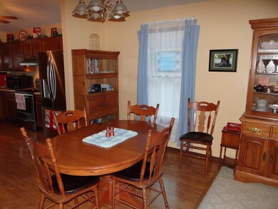 7-Dining Room