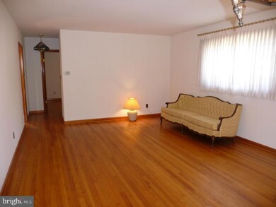 37 E Timonium Rd, Lutherville Timonium, MD 21093 - photo 4