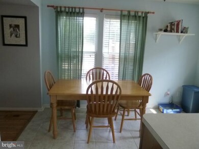 1839 Tiger Lily Cir unit 49, Woodbridge, VA 22192 - photo 5