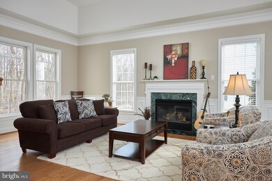 309 Reserve Gate Terrace, Silver Spring, MD 20905 - photo 6