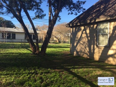 109 Elm Hill Ct, San Marcos, TX 78666 - photo 2