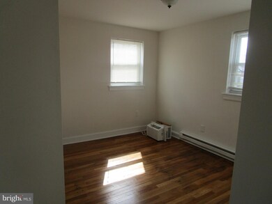 64 APT. 2REAR W Marshall Rd, Lansdowne, PA 19050 - photo 5