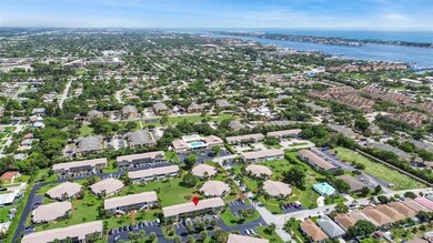 315 Circle Dr S unit 201, Boynton Beach, FL 33435 - photo 3