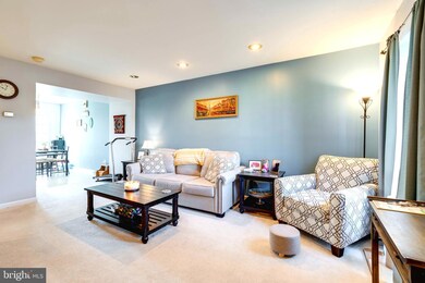 1754 Tiger Lily Cir, Woodbridge, VA 22192 - photo 3