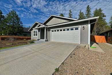 371 Cedar Ridge Dr, Cave Junction, OR 97523 - photo 4