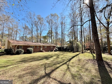 596 Kay St, Jackson, GA 30233 - photo 2