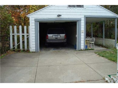 Parking Lot/Garage