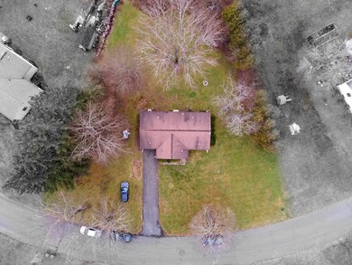 23 Tracy Cir, Amherst, MA 01002 - photo 2