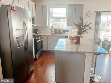 1057 Chapman Cir, Hatfield, PA 19440 - photo 5