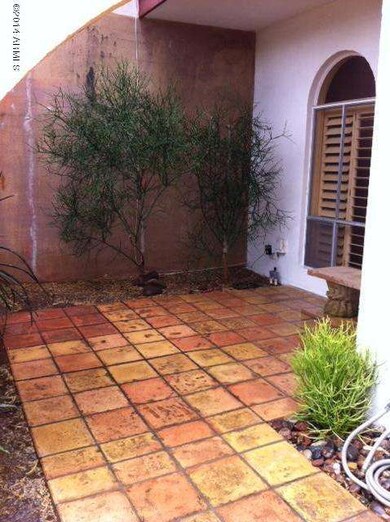 4809 Front Patio