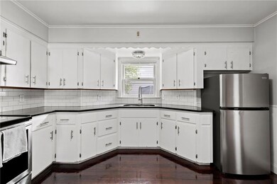 25 Newport Ave unit 1, Newport, RI 02840 - photo 6