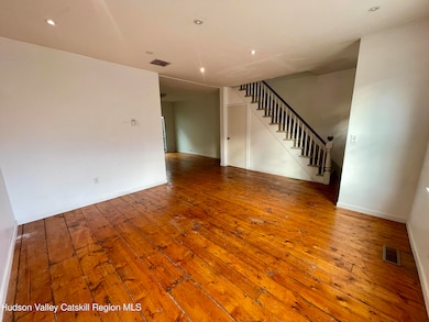 438 Carroll St, Hudson, NY 12534 - photo 4