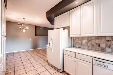 7240 N Dreamy Draw Dr Unit 109-small-006