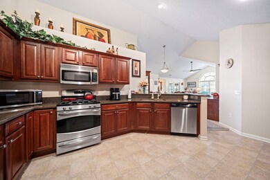 1272 Paddock Loop unit 1272, Washington Court House, OH 43160 - photo 7