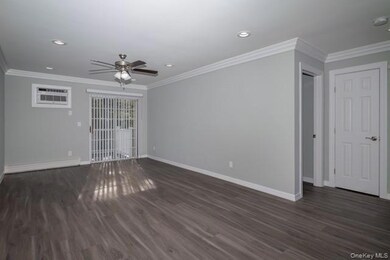 148 Cassa Loop unit 148, Holtsville, NY 11742 - photo 3