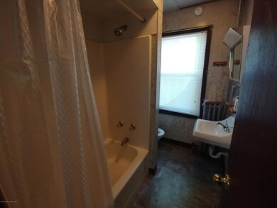 37 Cliff St, Pittston, PA 18640 - photo 6