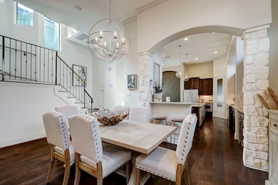 This photo showcases a modern, open-concept dining