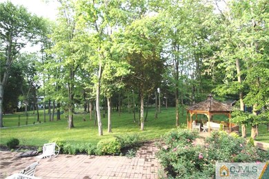 118 Henderson Rd, Kendall Park, NJ 08824 - photo 2