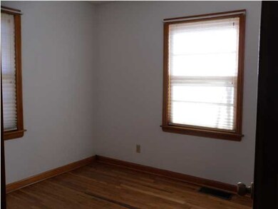 Bedroom-wood floors
