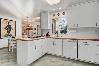 07-Kitchen