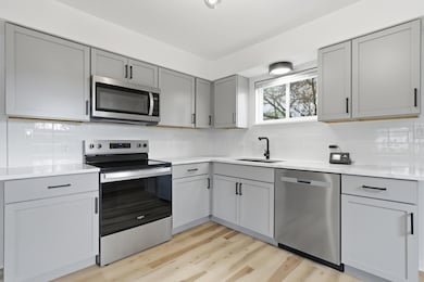 228 S Ashburton Rd, Columbus, OH 43213 - photo 5