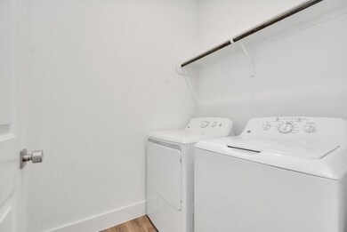 9025 Laverne Oak Ln, Houston, TX 77080 - photo 7