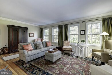 3535 Hamlet Place, Chevy Chase, MD 20815 - photo 5