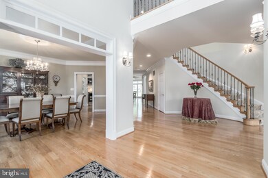 7822 Swinks Mill Ct, McLean, VA 22102 - photo 4