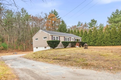 1119 Mammoth Rd, Pelham, NH 03076 - photo 3