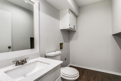 2805 Meadow Park Dr unit D, Bedford, TX 76021 - photo 7