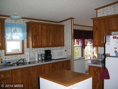 4747 Flanders Ln unit K, Harwood, MD 20776 - photo 3