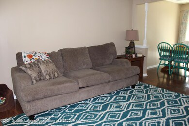 6009 Chesapeake Dr, Lansing, MI 48911 - photo 3